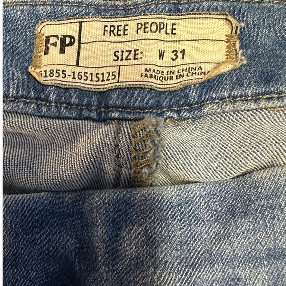 Free People Light Wash Slit Flare Jeans Size 31 - Picture 3 of 8